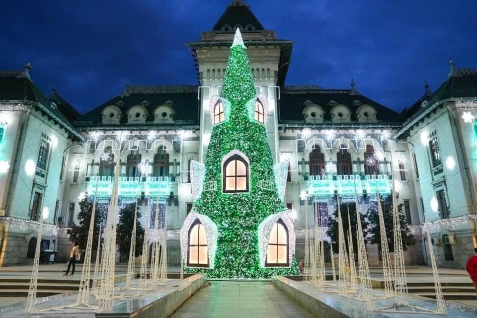 Blue Light Ultracentral Craiova Luaran gambar