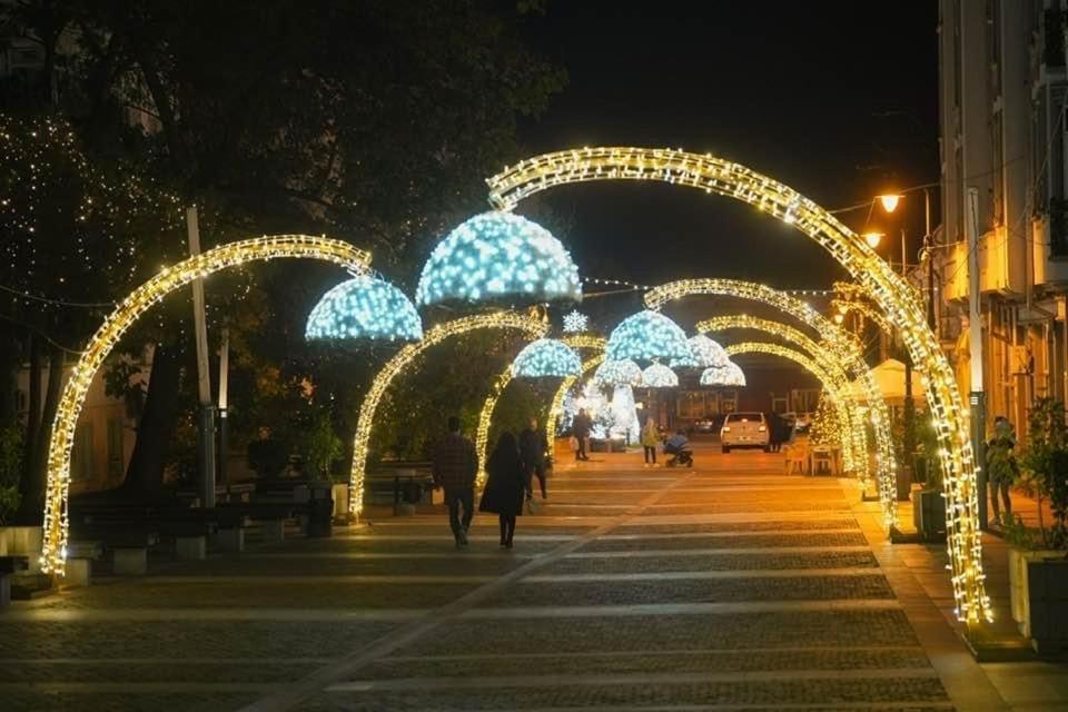 Blue Light Ultracentral Craiova Luaran gambar
