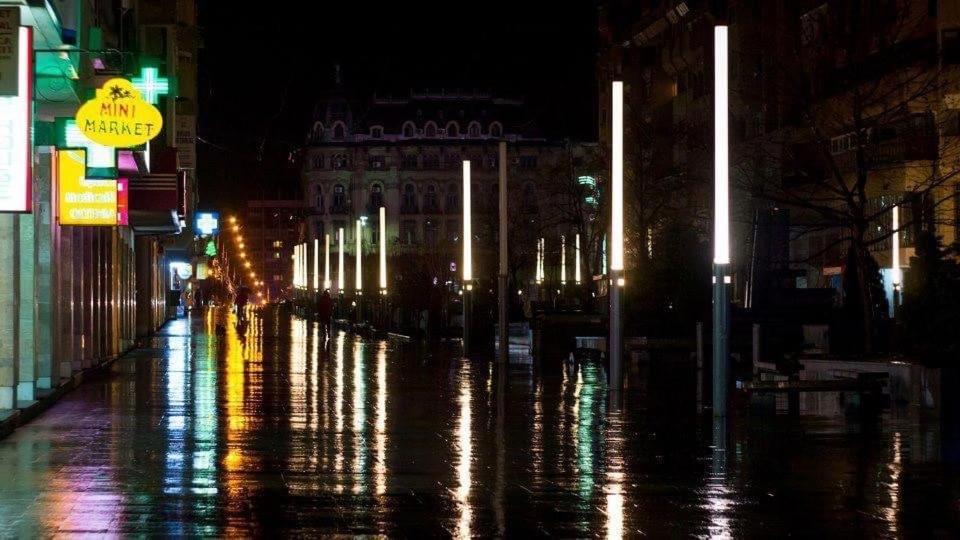 Blue Light Ultracentral Craiova Luaran gambar